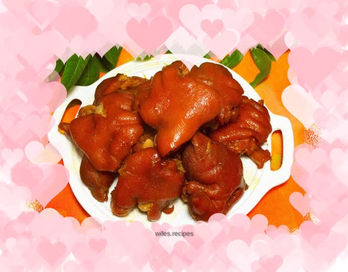 Braised pork trotters