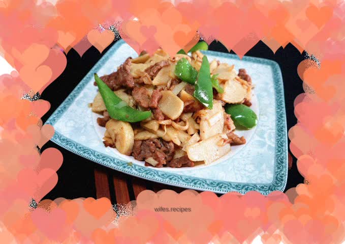 Stir-fried pork slices with winter bamboo shoots