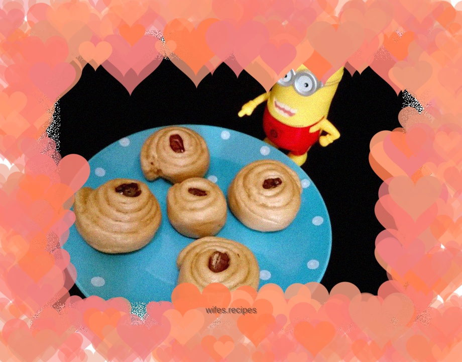 Brown sugar date rolls