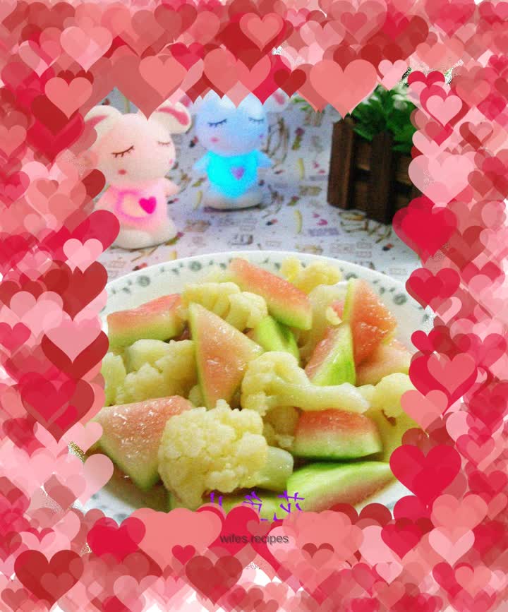Stir-fried cauliflower with watermelon rind