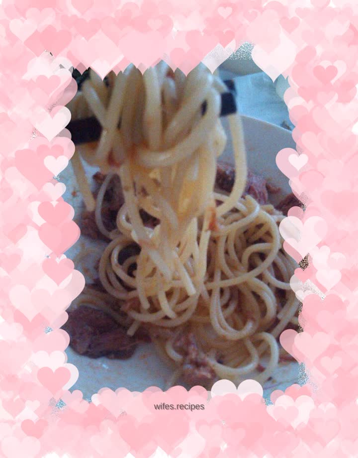 Spaghetti with Tomato Bolognese Sauce