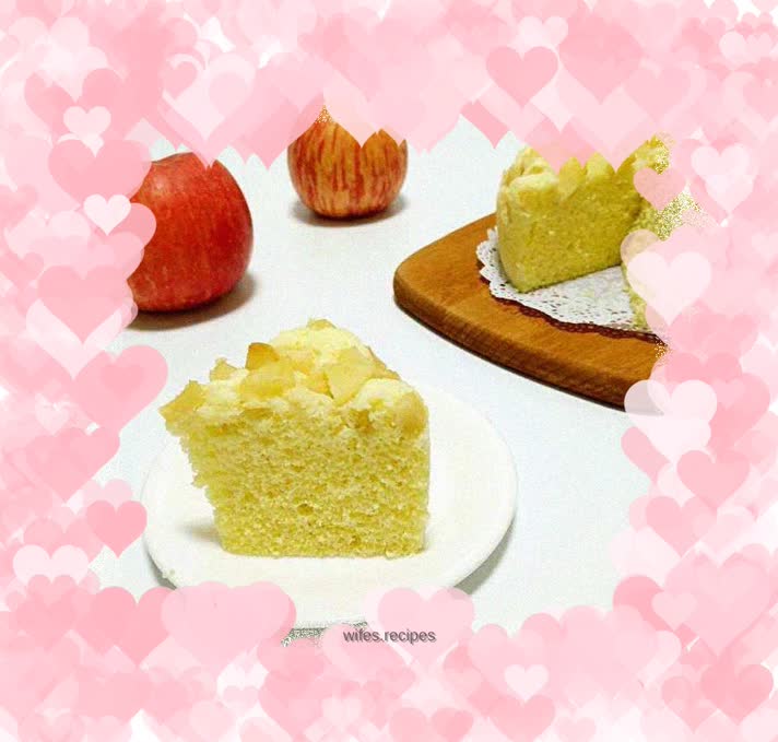 Oil-free and water-free apple steamed cake