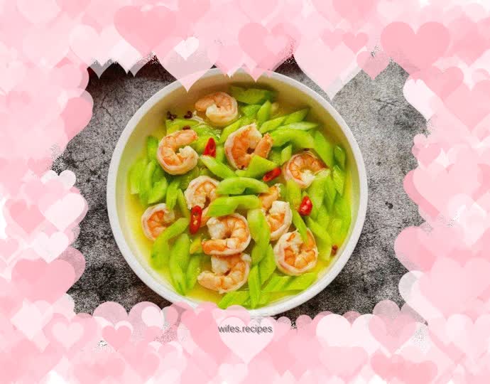 Stir-fried shrimps with cucumber