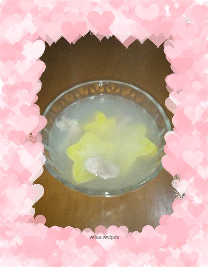 Lean meat and star fruit soup