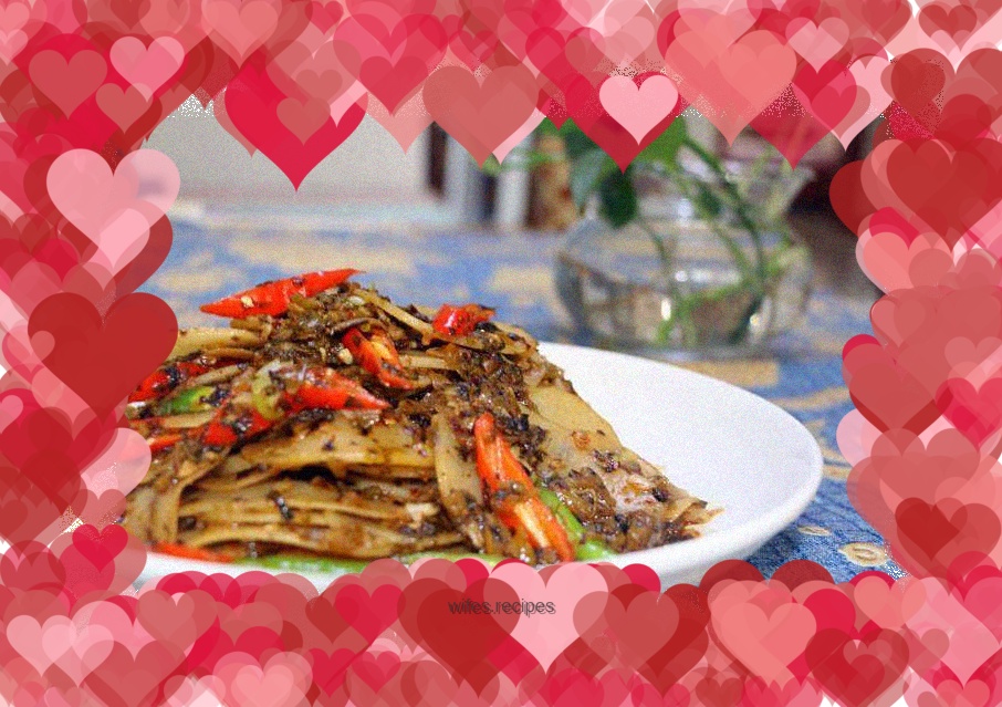 Fried potato and pickled vegetables