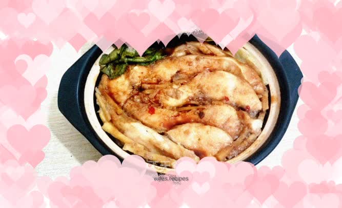 Fish belly claypot rice
