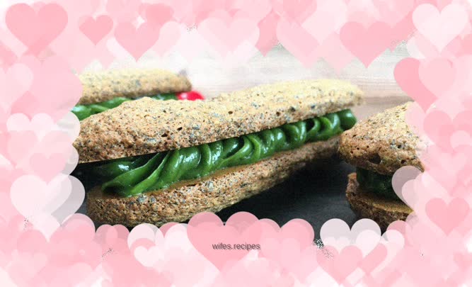 Black sesame cream sandwich biscuits, a delicious little dessert that looks great and is perfect for a small gift box!