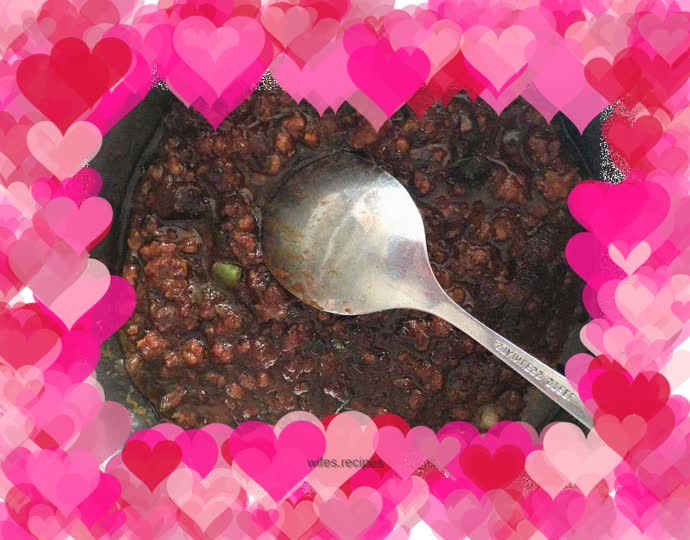 Noodles’ good companion, fried sauce