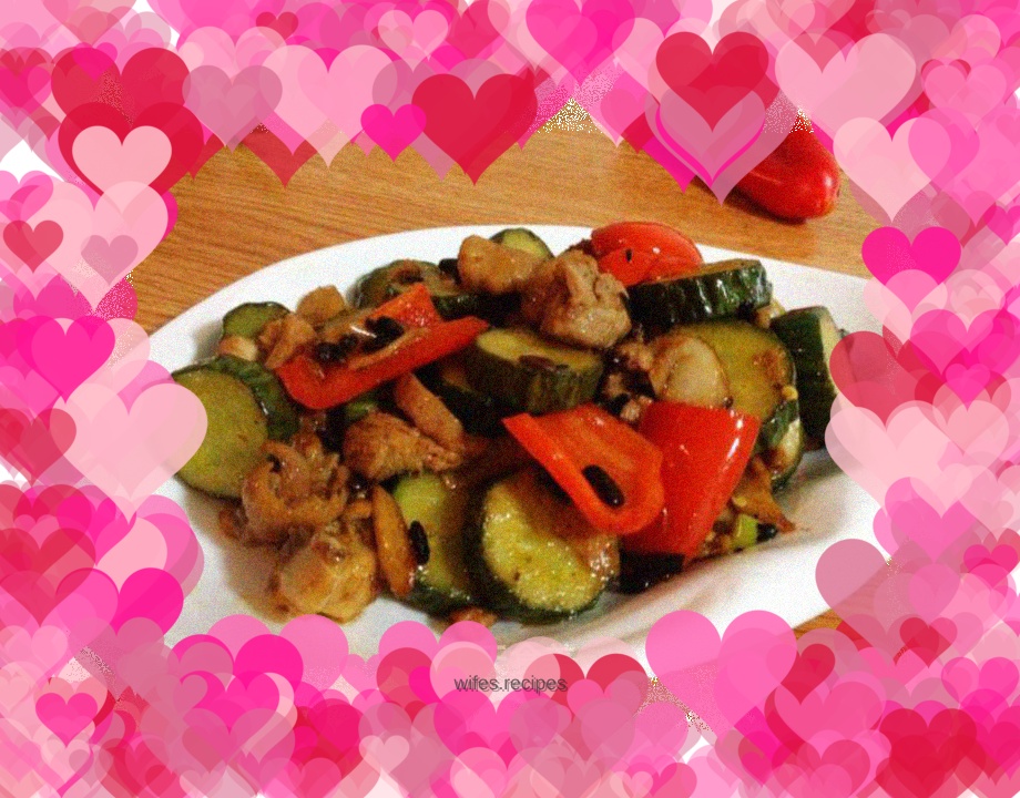 Stir-fried Chicken Legs with Pickled Cucumbers