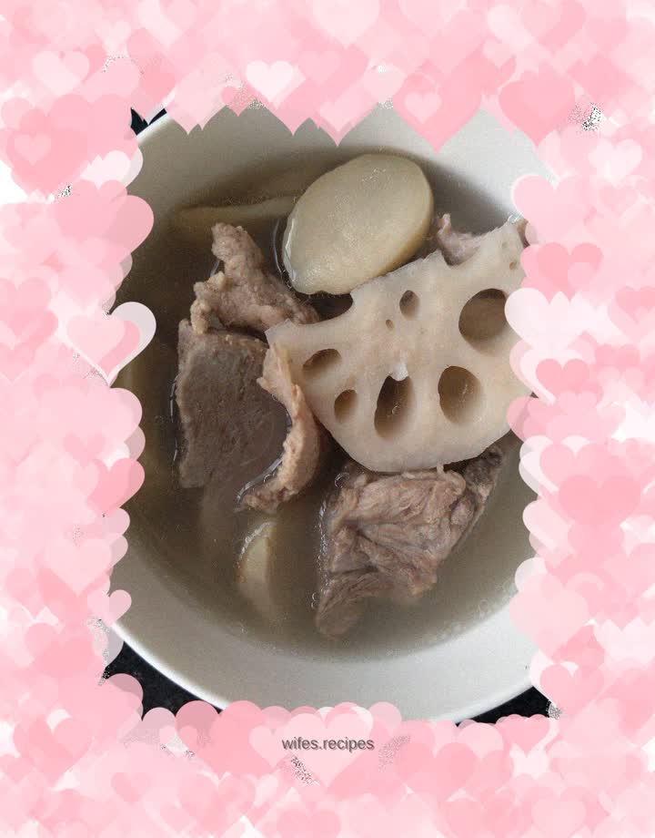 Lotus root, king oyster mushroom and pork bone soup