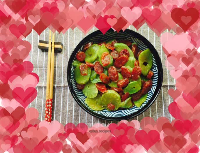 Stir-fried Sausage with Lettuce