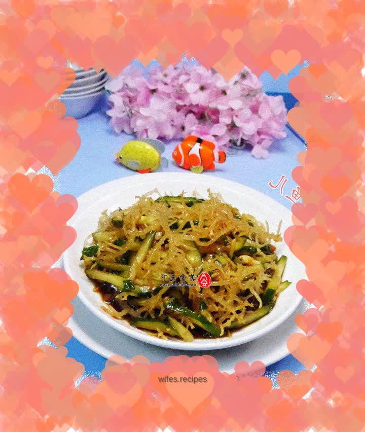 Cucumber mixed with jellyfish