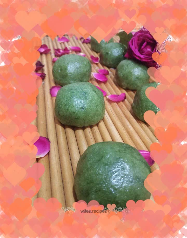 Ai Tuan, fragrant with wild vegetables, is an indispensable delicacy in spring.