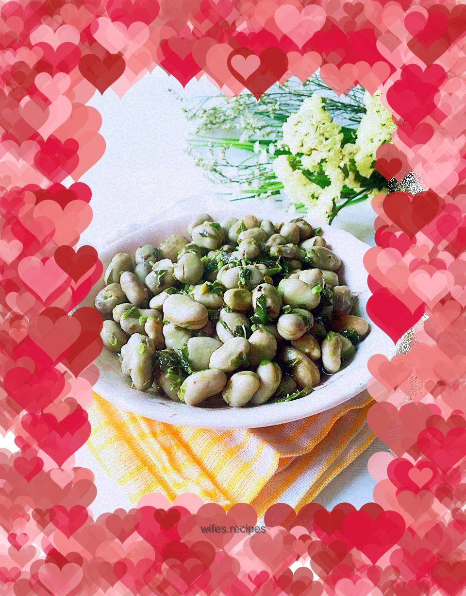 Pan-fried young beans with Chinese toon