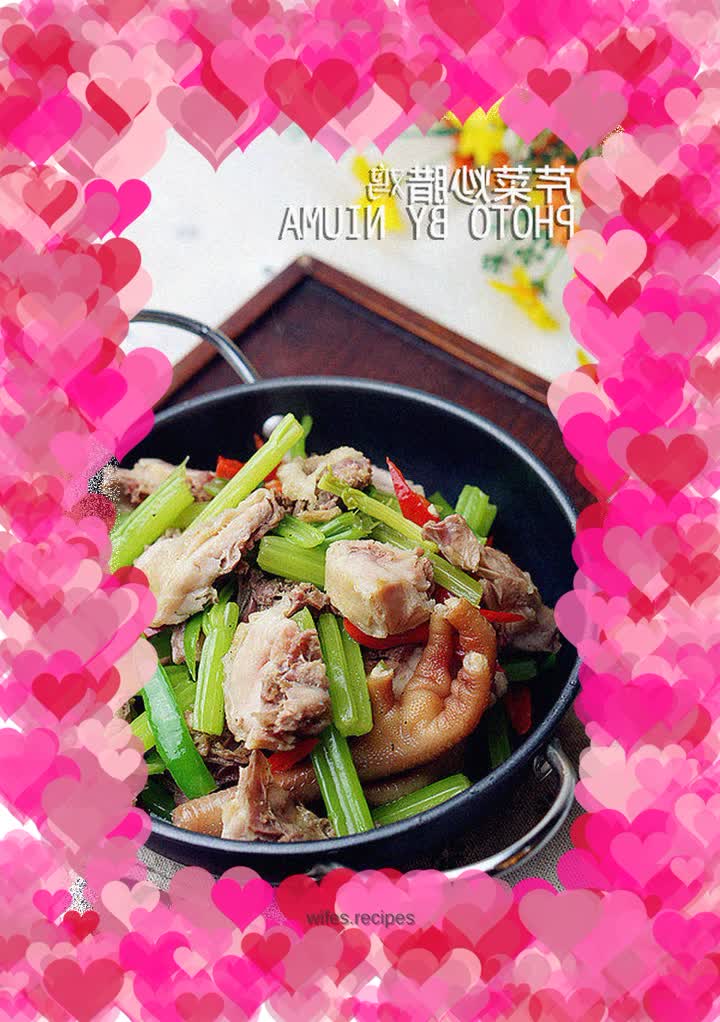 Stir-fried bacon chicken with celery