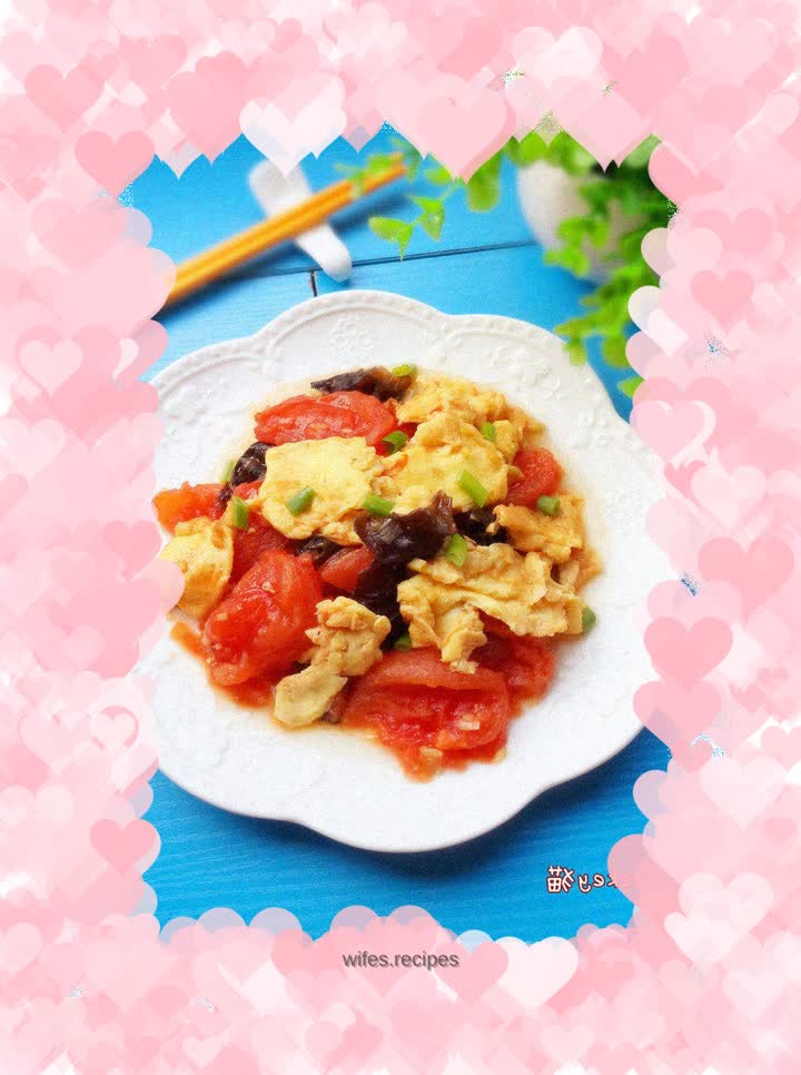 Scrambled eggs with tomatoes
