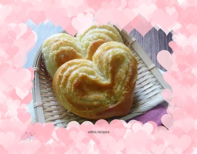 Heart-shaped coconut buns