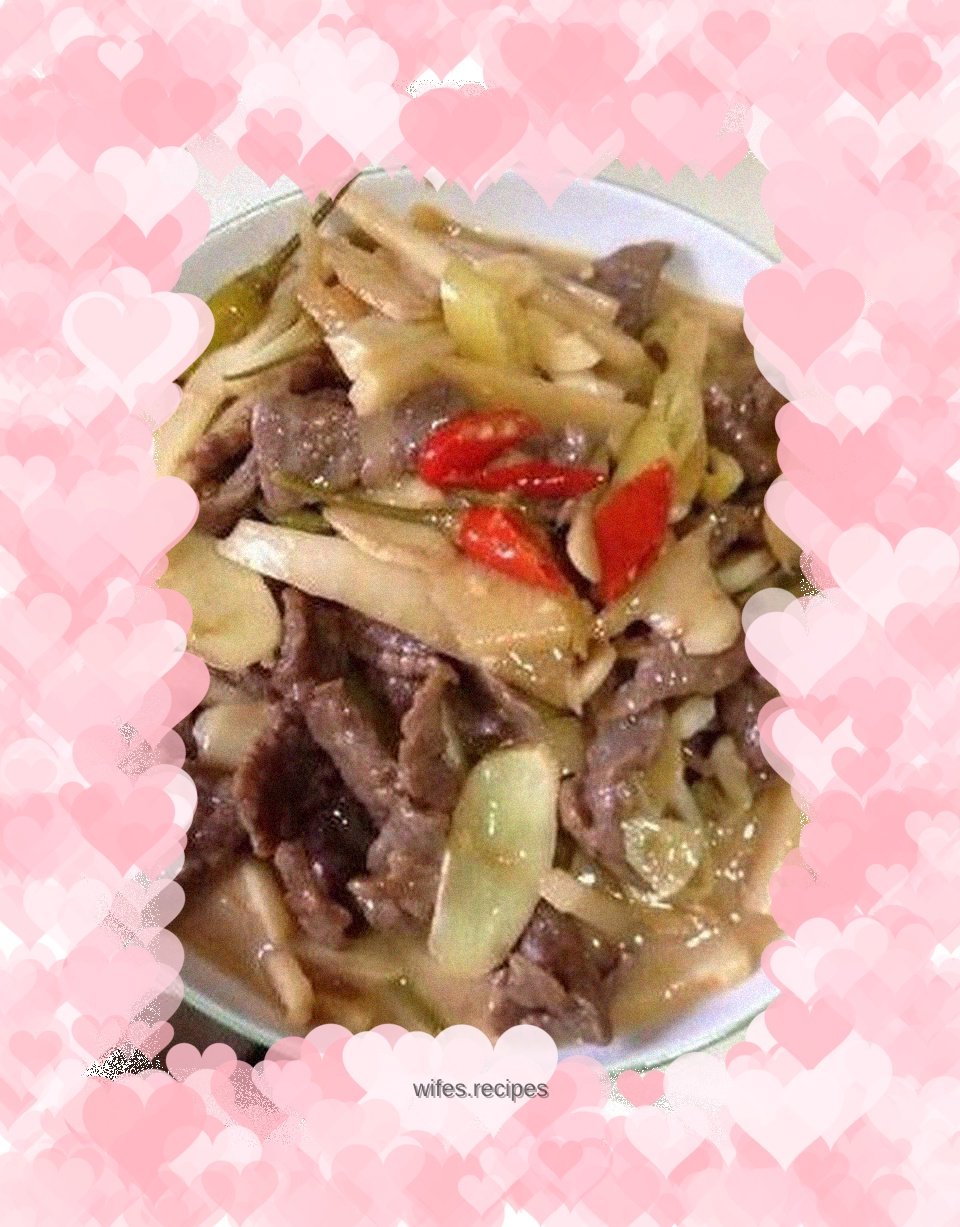 Stir-fried beef with sour bamboo shoots