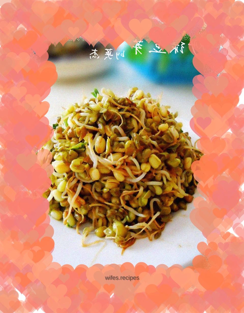 Stir-fried spontaneous mung bean sprouts