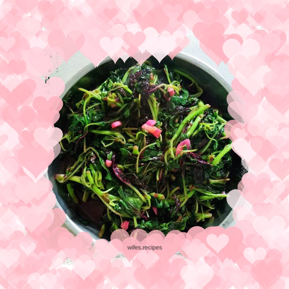 Red amaranth with garlic paste