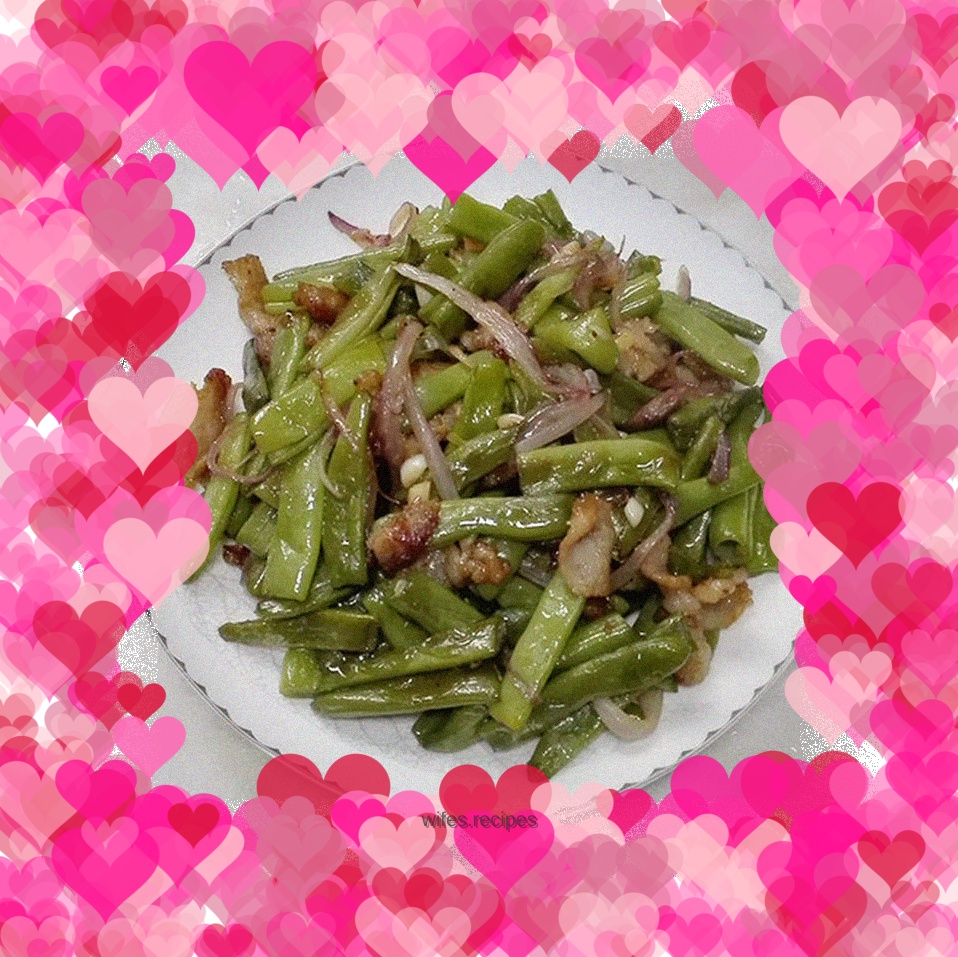 Stir-fried pork belly with green beans