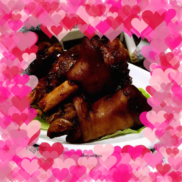 Sauced lamb trotters