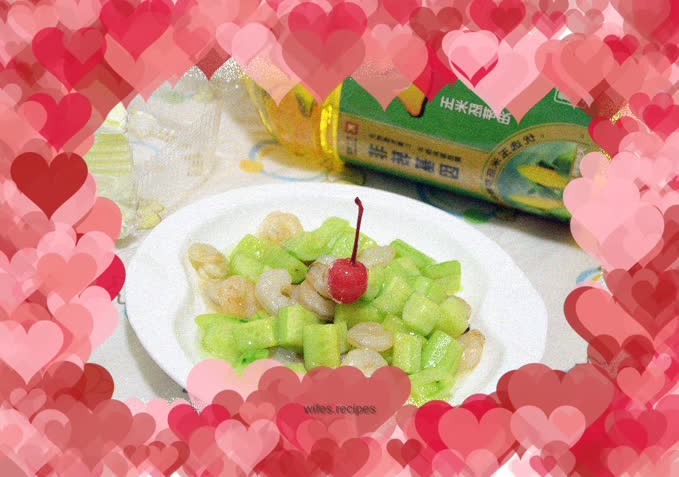 Stir-fried shrimps with cucumber