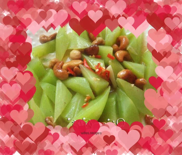 Stir-fried lettuce and cashew nuts