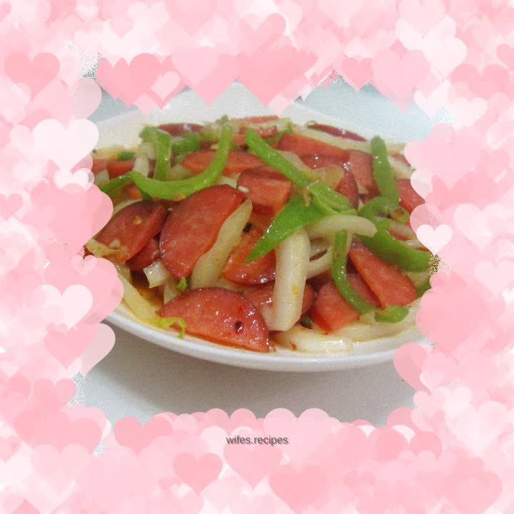 Stir-fried ham with cabbage and green pepper