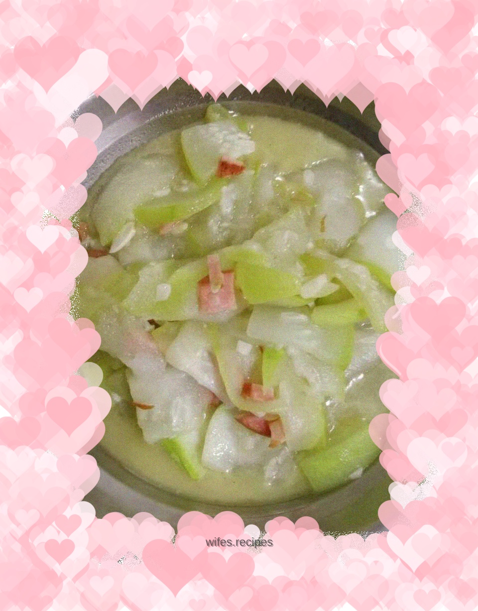 Roasted gourd and gourd with ham sausage