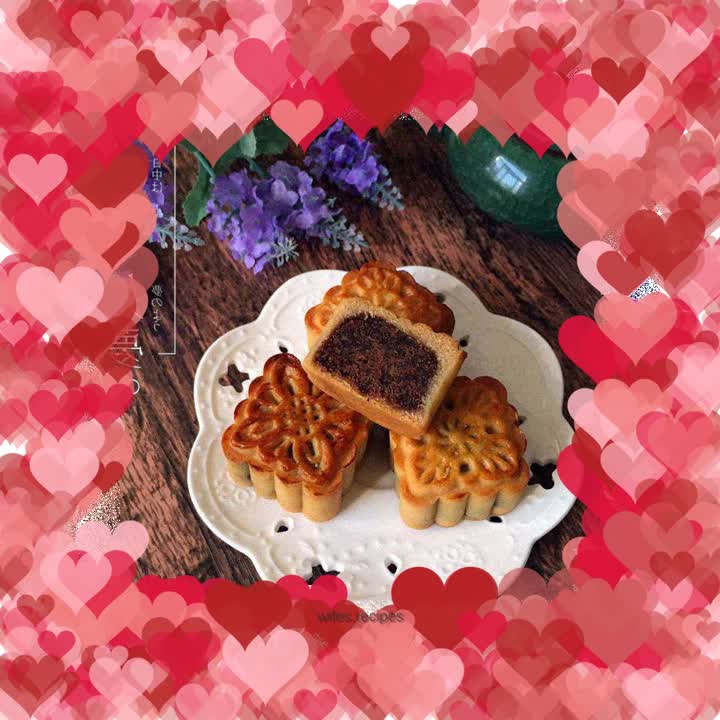 Bean Paste Mooncakes