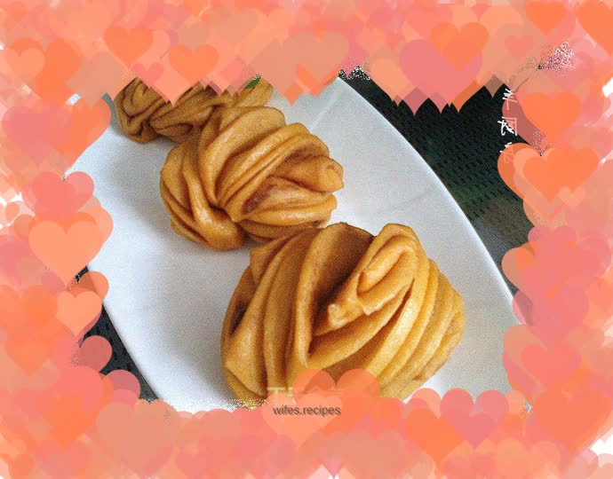 Pumpkin sesame paste flower roll