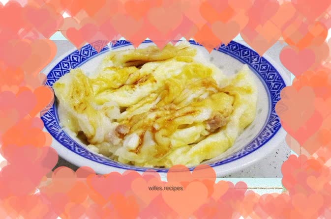 Minced meat and egg rice rolls