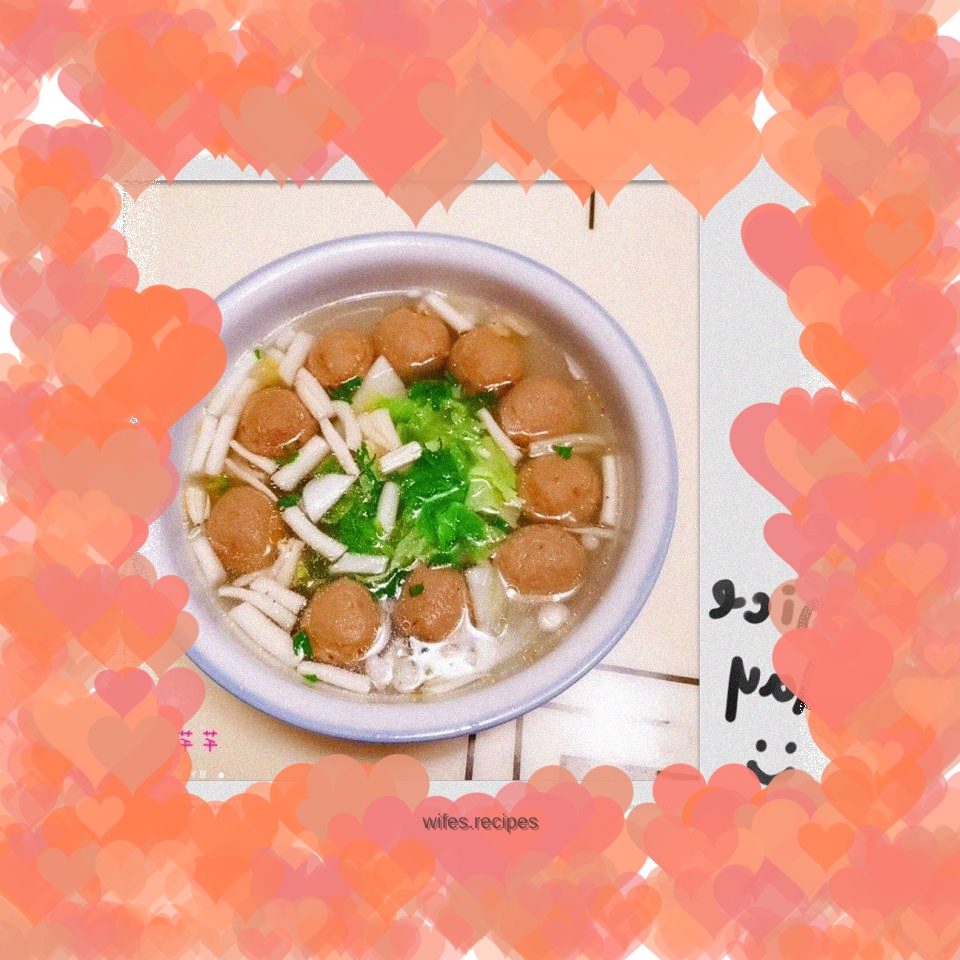 Cabbage, Seafood, Mushroom and Beef Ball Soup