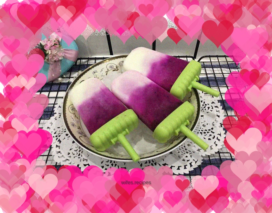 Gradient yogurt ice cream