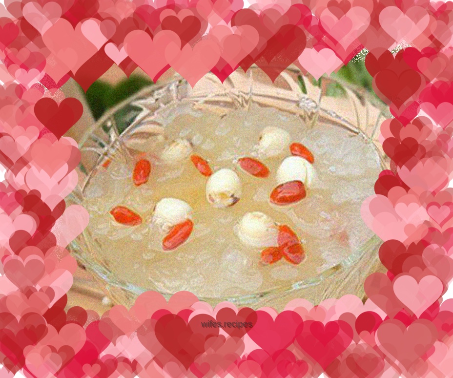 Tremella and Lotus Seed Soup