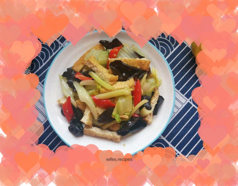 Stir-fried dried tofu with celery and fungus
