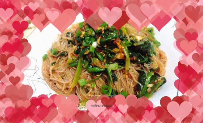 Kuaishou home-cooked cold spinach vermicelli, simple and appetizing