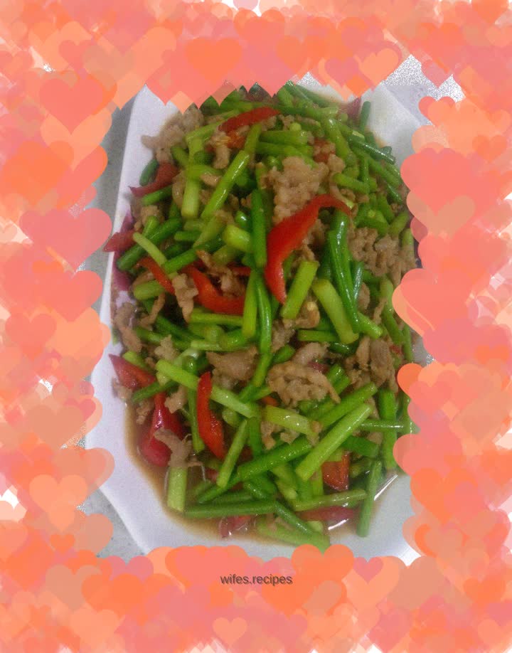 Stir-fried pork with garlic