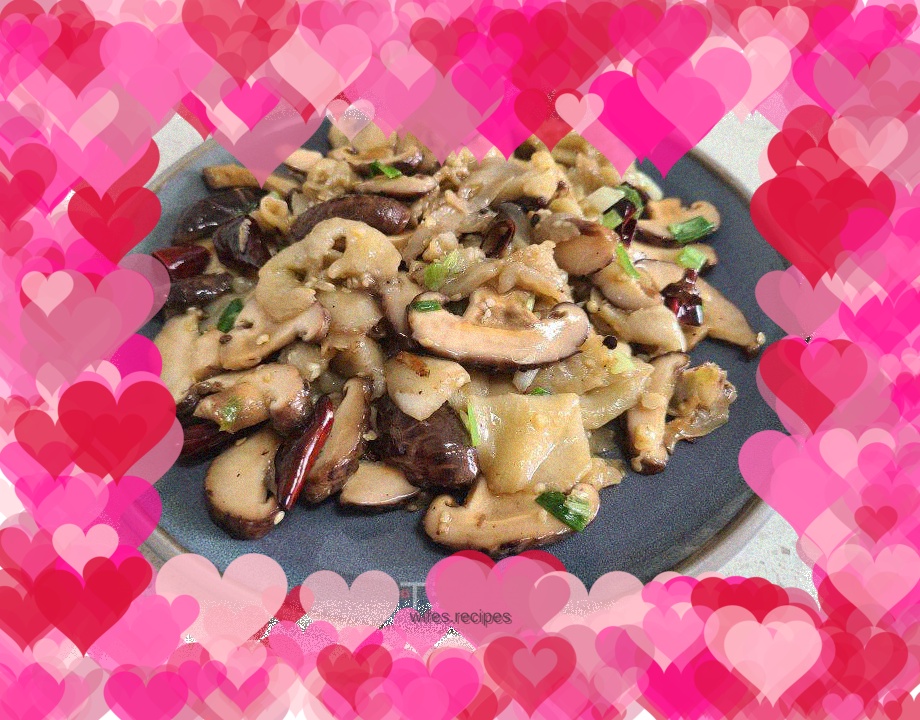 Stir-fried purple eggplant with mushrooms