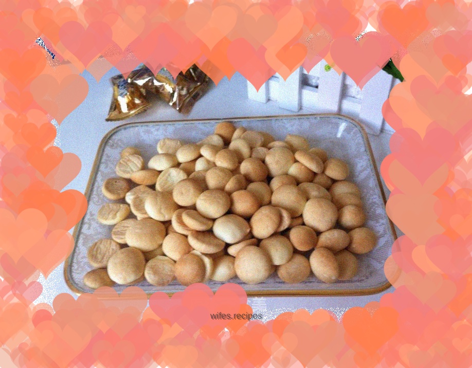 Egg-flavored steamed buns