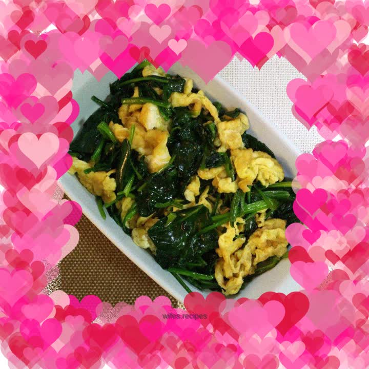 Scrambled eggs with spinach