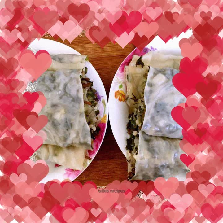 Spurs and vegetable rolls