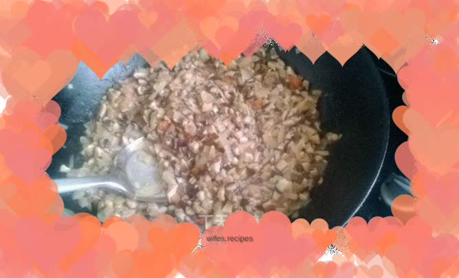 Pasta with mushroom sauce