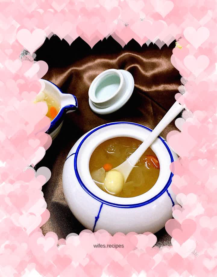 Tremella lily and pear soup