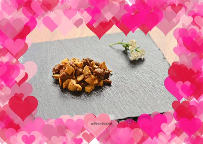 Beef cubes with black pepper and king oyster mushroom