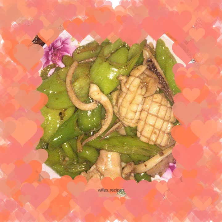 Fried squid with green pepper