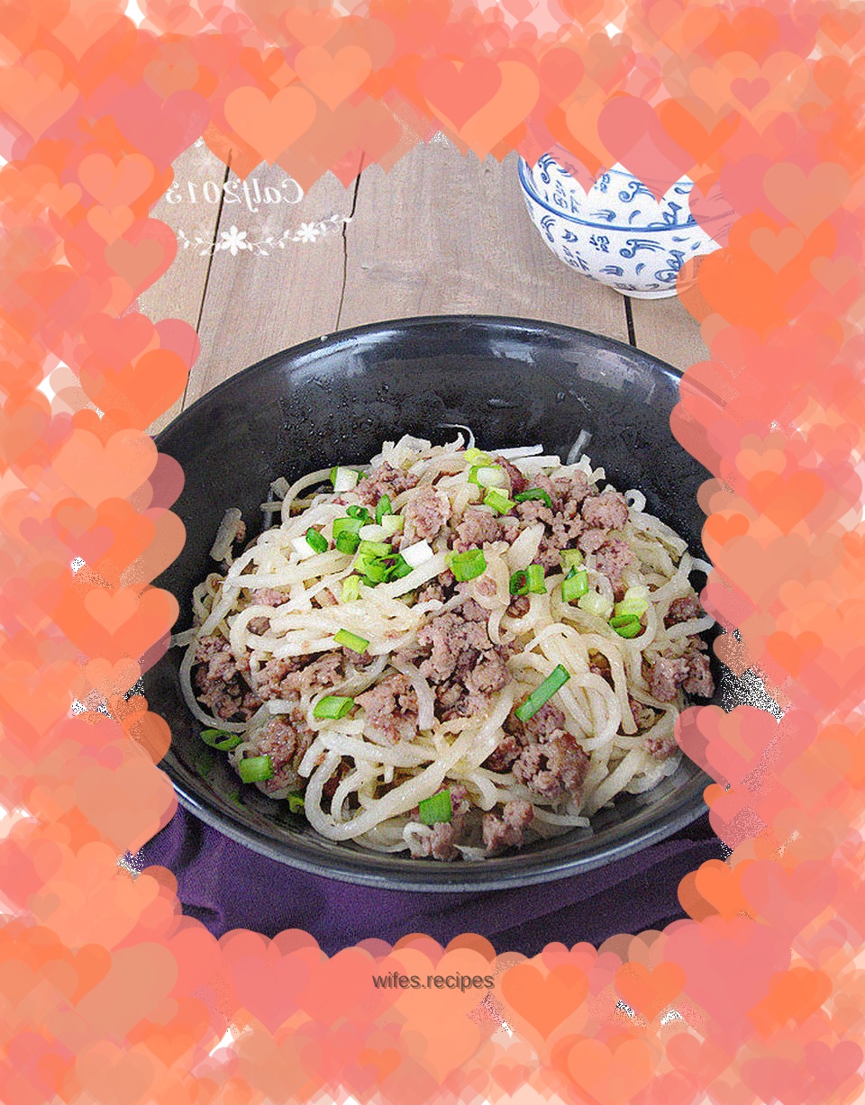 Unfried shredded radish with meat