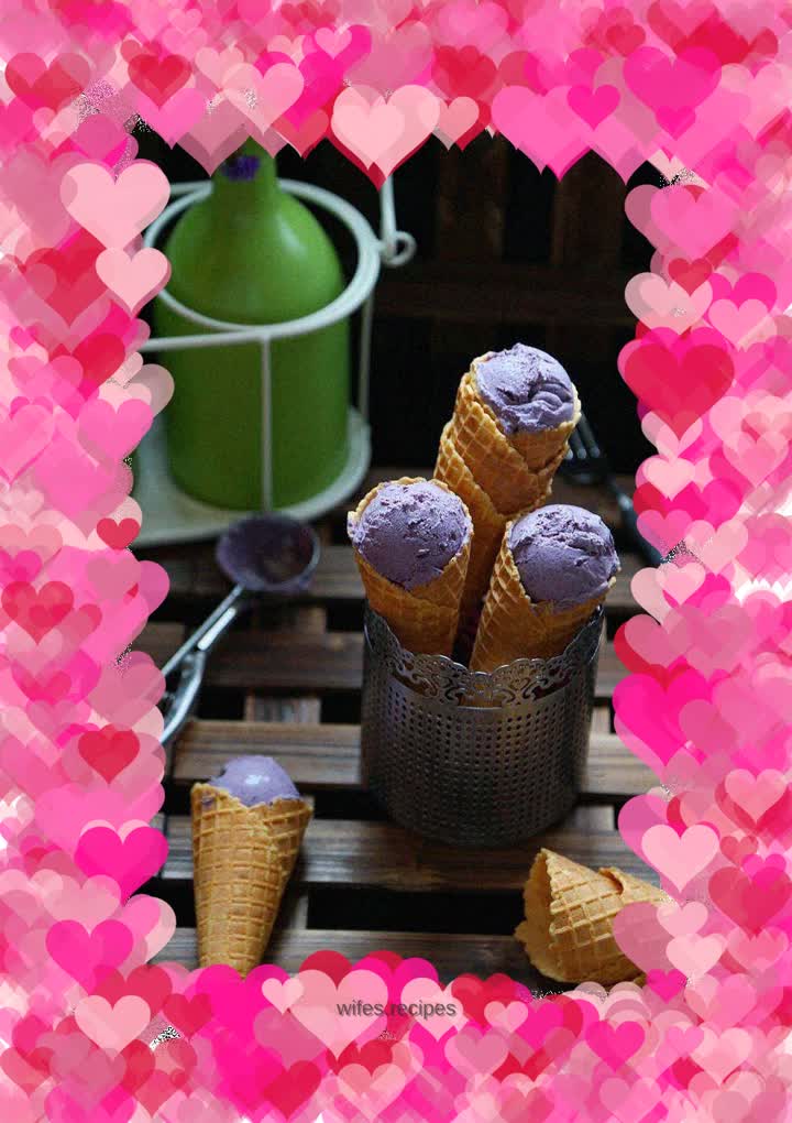 Blueberry ice cream
