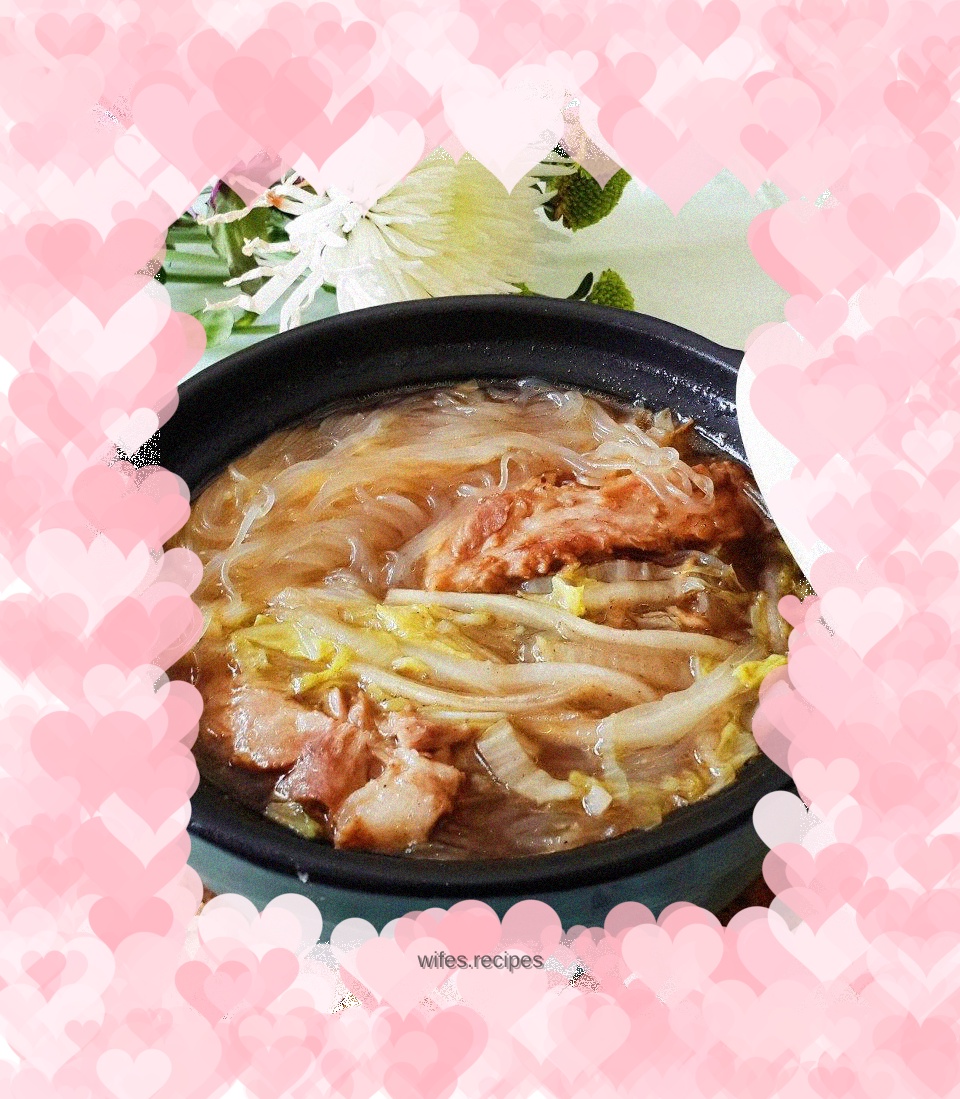 Casserole with Pork Ribs, Cabbage and Vermicelli in Clay Pot